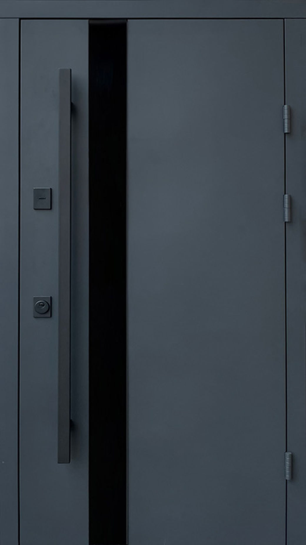 Вхідні двері Qdoors, колекція Стріт, Елегант вулиця, метал пісок 8019 фарба, декор лакобель, ручка труба квардат чорна 1450 мм