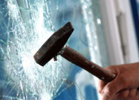 <h5>Ударопрочный</h5>